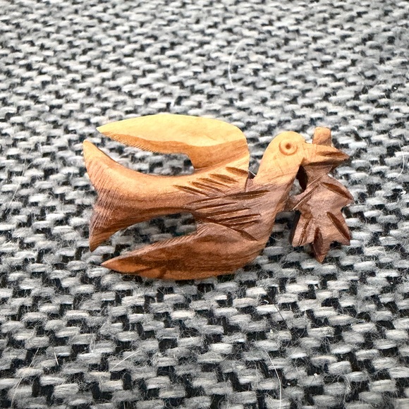 Handcarved Olive Wood Dove Pin Jewelry - Handcarved Olive Wood Dove Pin From Jerusalem